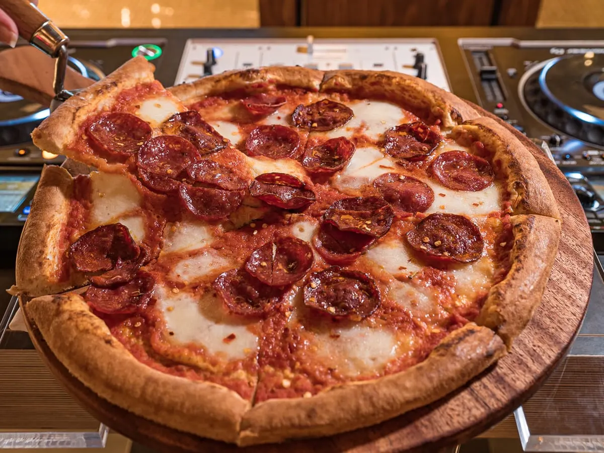 Bottomless Pizza deal image