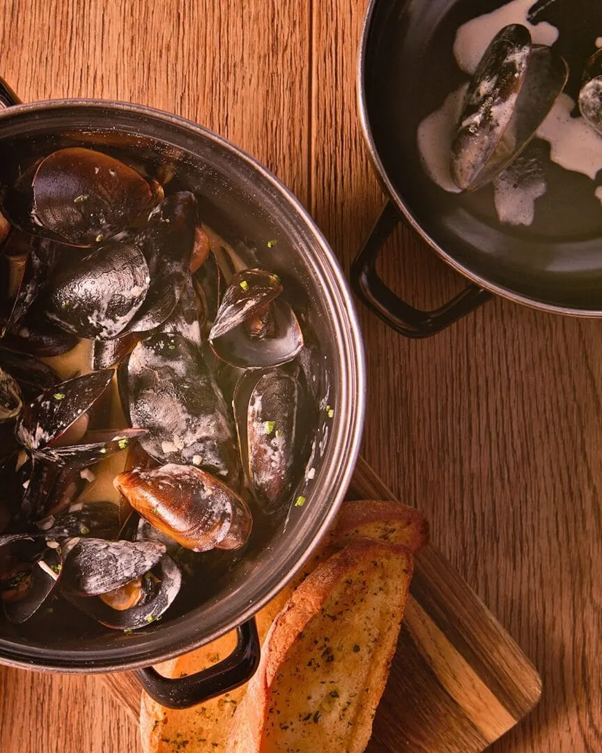 MUSSELS MONDAY AT GRAPESKIN deal image