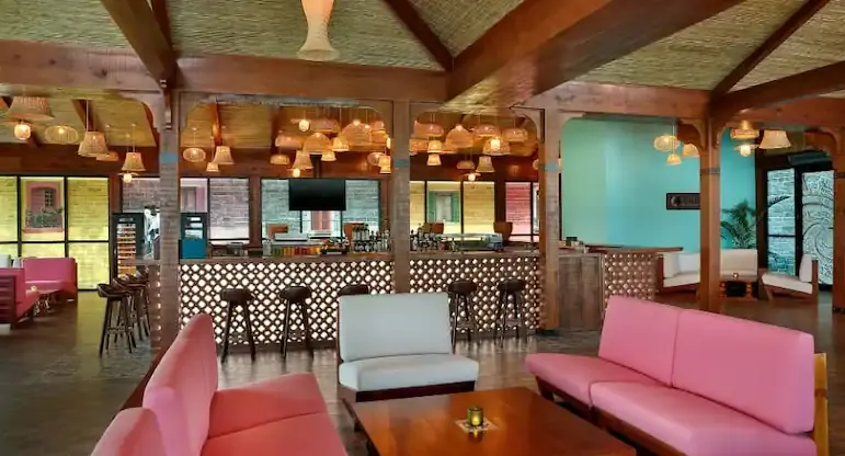 Luna - Anantara World Islands Dubai Resort venue image