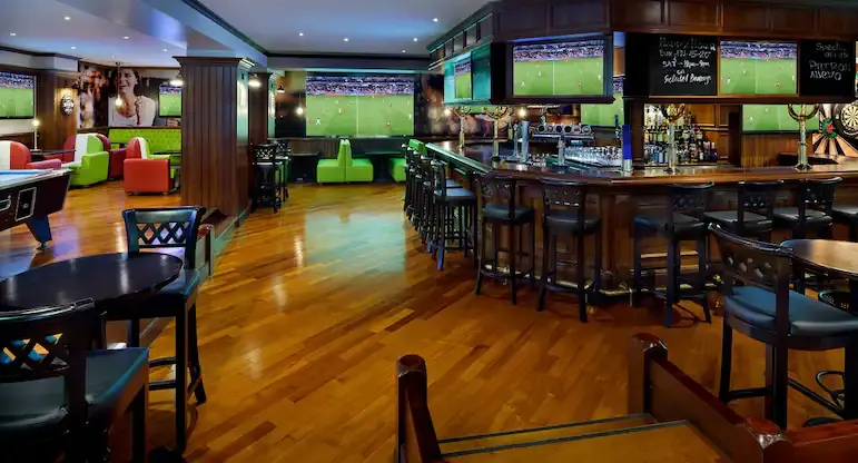 Somerset's Bar - Mövenpick Hotel & Apartments Bur Dubai venue image