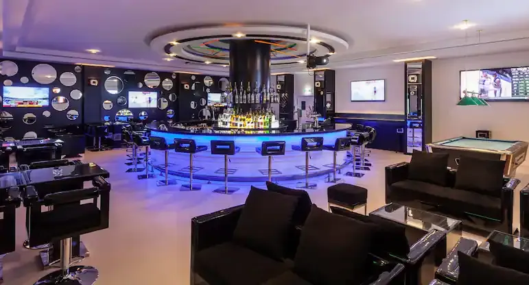 The Q Sports Bar - Holiday Inn Dubai - Al Barsha venue image