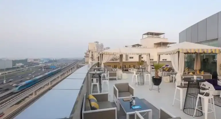 Xennya Terrace - Holiday Inn Dubai - Al Barsha venue image